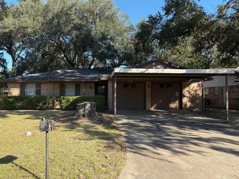 2126 Ripple Creek Dr, Rosenberg, TX 77471