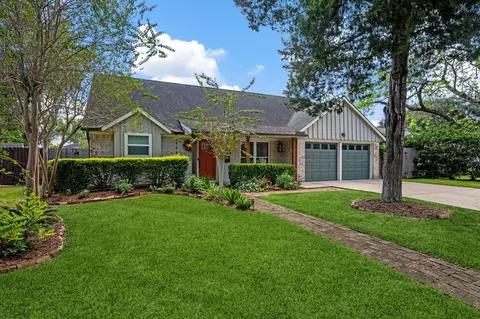 5711 Cerritos Dr, Houston, TX 77035