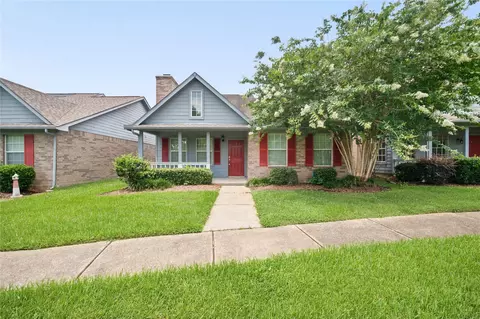 2601 S Broadway St #8, La Porte, TX 77571