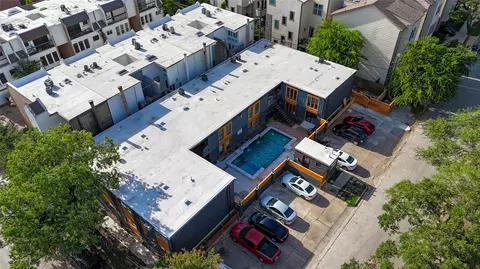 2703 Mason St #16, Houston, TX 77006