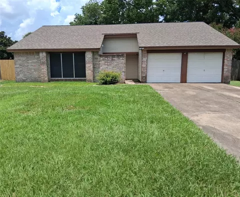 16346 Pebbleglen Dr, Houston, TX 77095