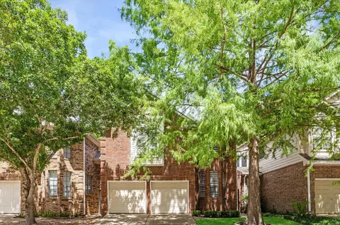 12814 Kingsbridge Ln, Houston, TX 77077