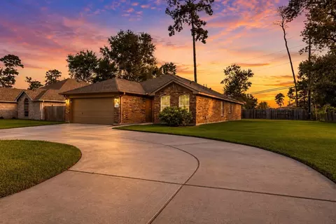1022 S Diamondhead Blvd, Crosby, TX 77532