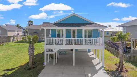 13731 Mutiny Ln, Galveston, TX 77554