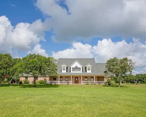 1373 Cr 214 Williams Rd, Bay City, TX 77414