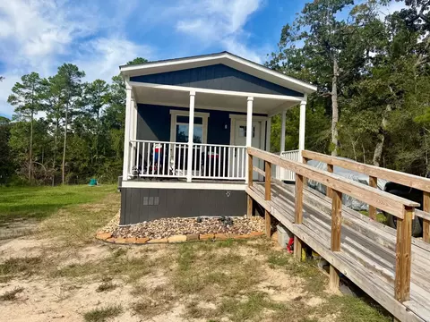 1151 Lakeside Dr, Huntsville, TX 77320