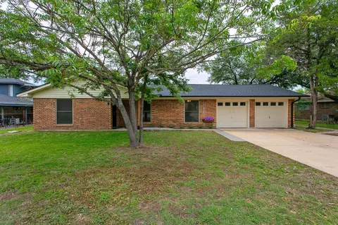 1307 Langford St, College Station, TX 77840