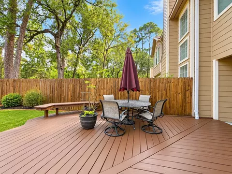 Exterior - 38 Scotch Pine Ct, Spring, TX 77382 photo 9 of 10