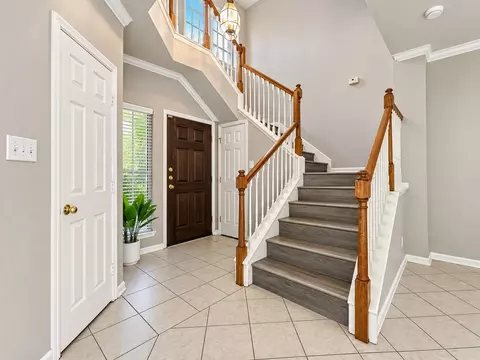 Entry Way - 38 Scotch Pine Ct, Spring, TX 77382 photo 2 of 5