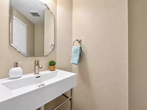 Bath - 38 Scotch Pine Ct, Spring, TX 77382 photo 1 of 6
