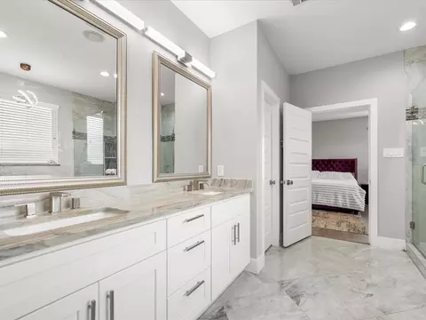 Bath - 6207 Graff Net Ct, Spring, TX 77379 photo 2 of 7