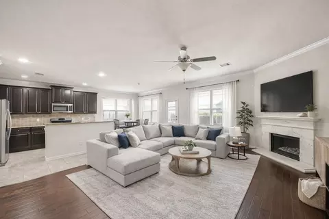 13722 Mckinney Creek Ln, Houston, TX 77044