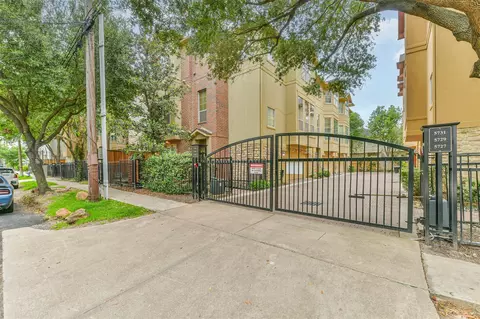 5723 Kansas St, Houston, TX 77007
