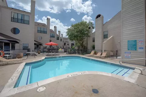 1140 Marina Bay Dr #113A, Clear Lake Shores, TX 77565