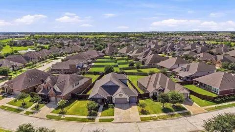 9614 Carson Ln, Iowa Colony, TX 77583