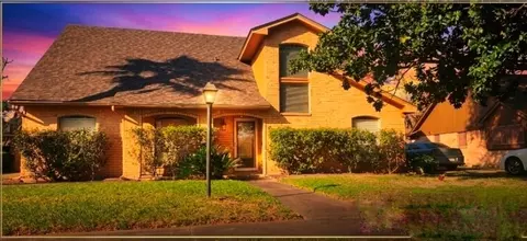 8810 Covent Garden St, Houston, TX 77031