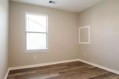 Bedroom - 17624 Cedar Crest Dr, Conroe, TX 77306 photo 3 of 5