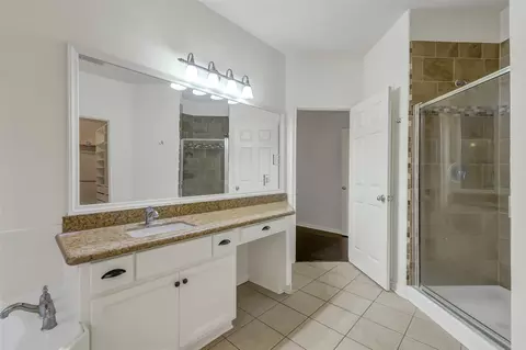 Bath - 30214 Vinebriar Dr, Spring, TX 77386 photo 3 of 5