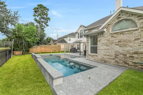 Exterior - 30214 Vinebriar Dr, Spring, TX 77386 photo 7 of 8