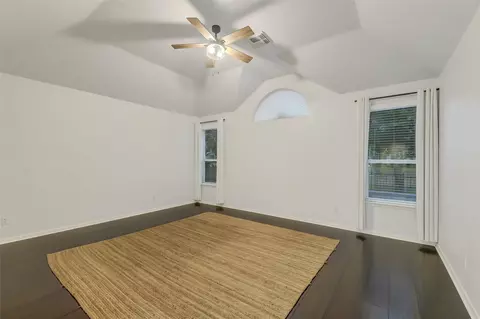 Living - 30214 Vinebriar Dr, Spring, TX 77386 photo 2 of 3