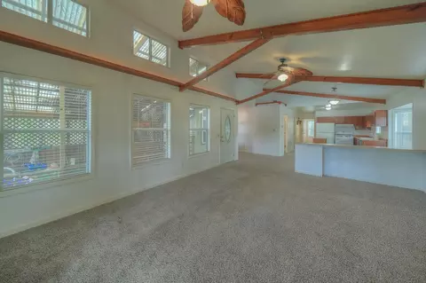 96 N Lakeside Dr, Huntsville, TX 77320