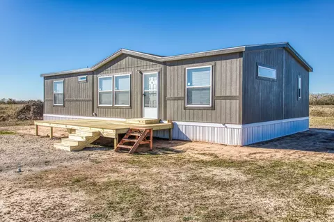 1001 Mustang Crossing Dr, Waller, TX 77484