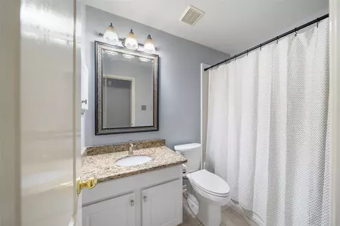 Bath - 19718 Teller Blvd, Spring, TX 77388 photo 1 of 3