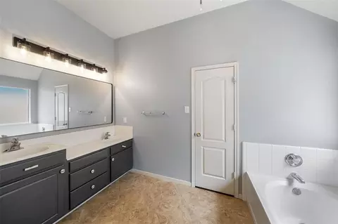Bath - 19718 Teller Blvd, Spring, TX 77388 photo 2 of 3