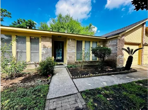 13915 Elkwood Dr, Houston, TX 77038