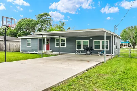15410 San Jacinto St, Hamshire, TX 77622