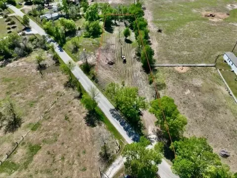 4099 Brown College Ln, Washington, TX 77880