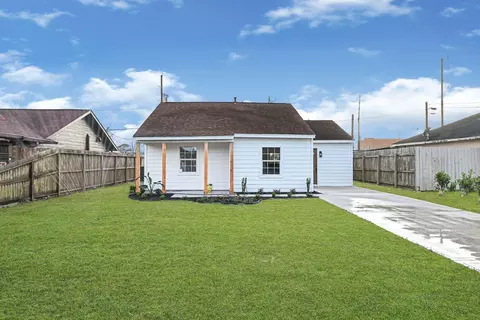 504 Pecan Dr, South Houston, TX 77587