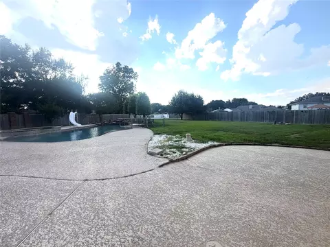 6815 Cedar Point Dr, Pasadena, TX 77505 photo 8