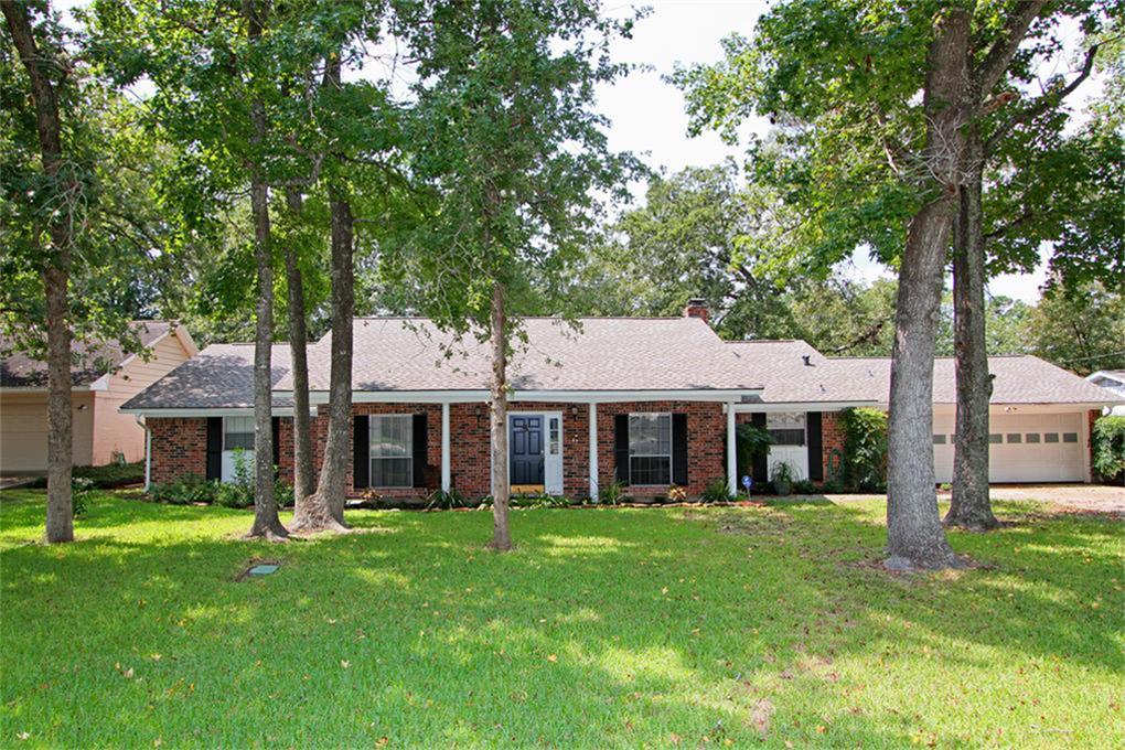 68 Greenbriar Dr, Conroe, TX 77304 photo 1