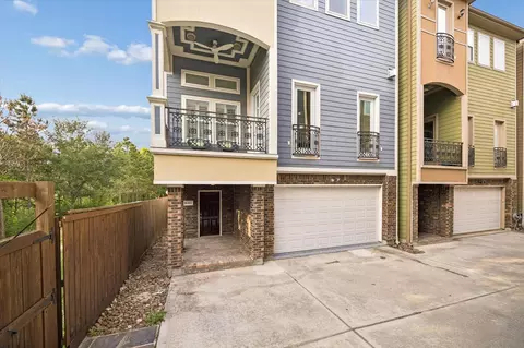 621 Rutland St #D, Houston, TX 77007
