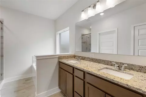 Bath - 2033 Winepress Rd, Brenham, TX 77833 photo 1 of 4
