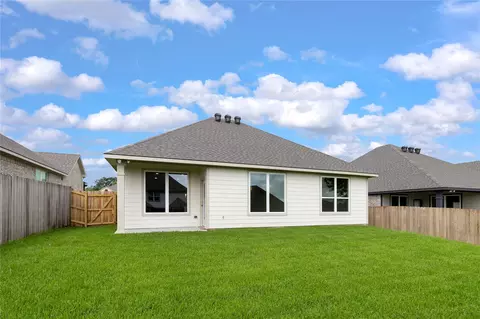 Exterior - 2033 Winepress Rd, Brenham, TX 77833 photo 9 of 11