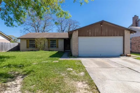 8406 Pebbledowne Dr, Houston, TX 77064