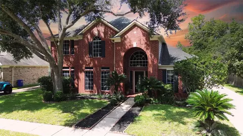 3911 Clarestone Dr, Pearland, TX 77584