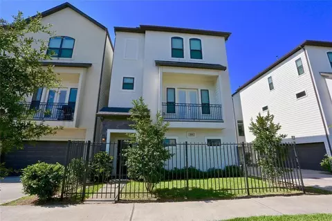 948 W 24th St, Houston, TX 77008