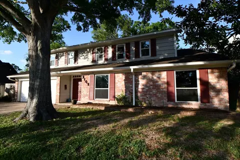 9102 Meaux Dr, Houston, TX 77031