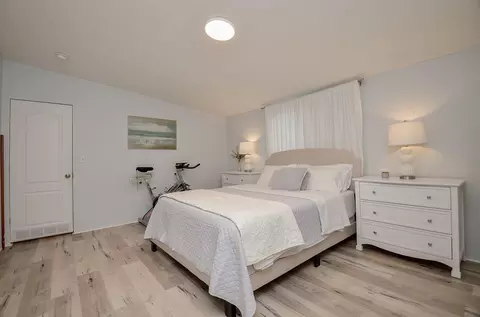 Bedroom - 14186 Shadow Bay Dr, Willis, TX 77318 photo 6 of 7