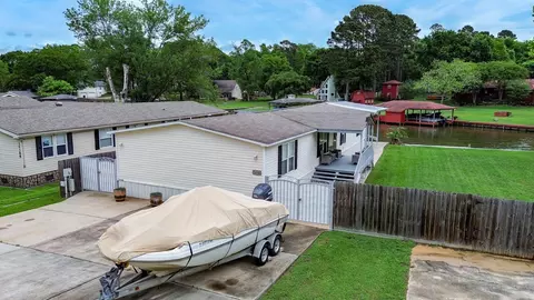 View/Area - 14186 Shadow Bay Dr, Willis, TX 77318 photo 2 of 6