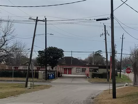 5810 Old Spanish Trl, Houston, TX 77023
