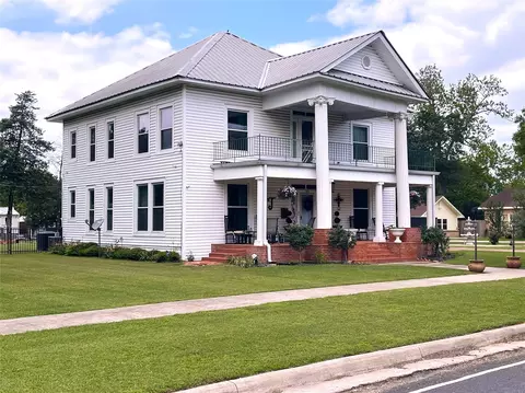 702 S 9th Ave, Teague, TX 75860