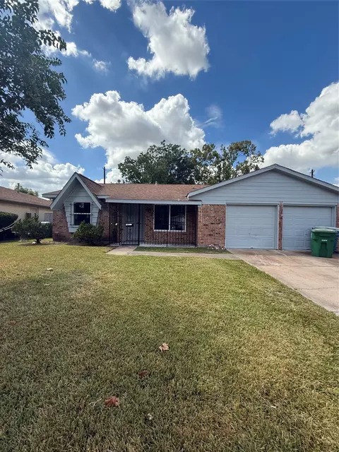 14422 Alrover St, Houston, TX 77045