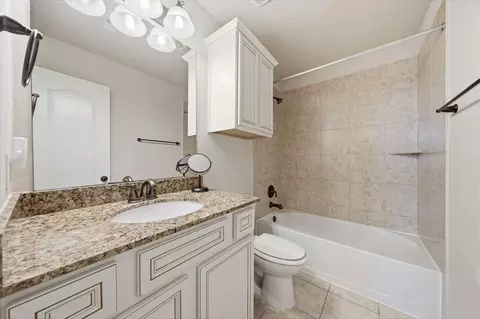 Bath - 7611 Willow School Dr, Spring, TX 77389 photo 1 of 2