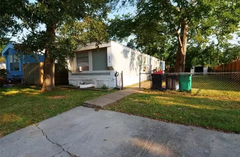 9810 Cedar Branch Dr, Baytown, TX 77521