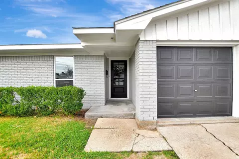704 Teabury Ave, Pasadena, TX 77503