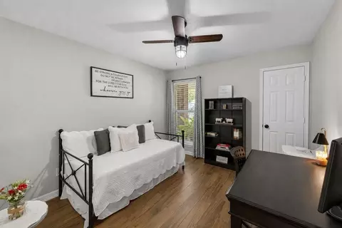 Bedroom - 606 Walnut St, Sweeny, TX 77480 photo 5 of 5